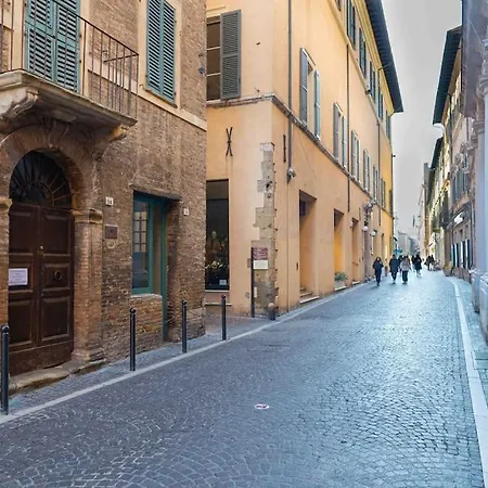 Rossini Vicino Al Teatro Rossini By Yohome بيزارو