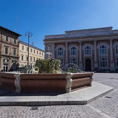 Appartement Rossini Vicino Al Teatro Rossini By Yohome Pesaro