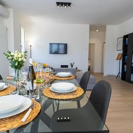 Apartmán Rossini Vicino Al Teatro Rossini By Yohome