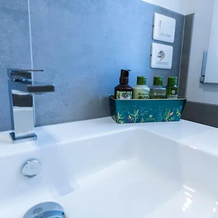 Rossini Vicino Al Teatro Rossini By Yohome * Pesaro