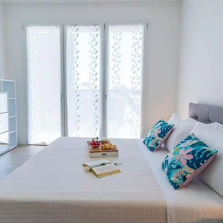 Apartmán Rossini Vicino Al Teatro Rossini By Yohome *